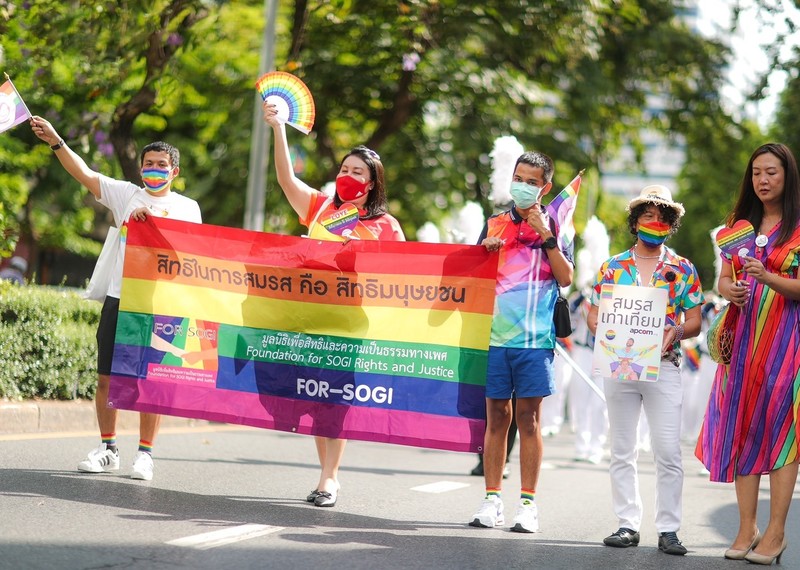 Le dimanche 5 juin 2022, des militants ont organisé pour la première fois une Marche des Fiertés à Bangkok.