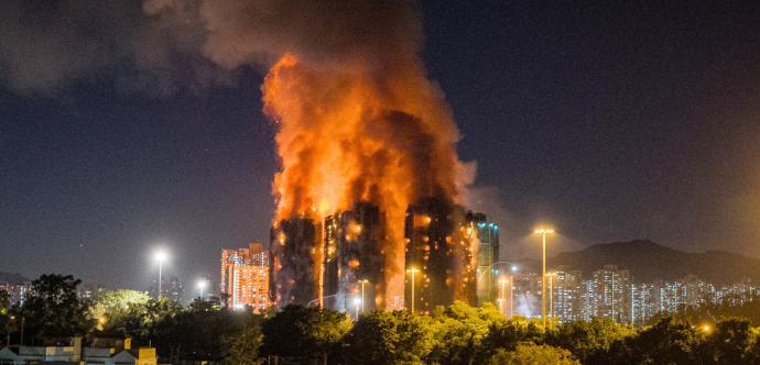 Photo de bâtiments en feu