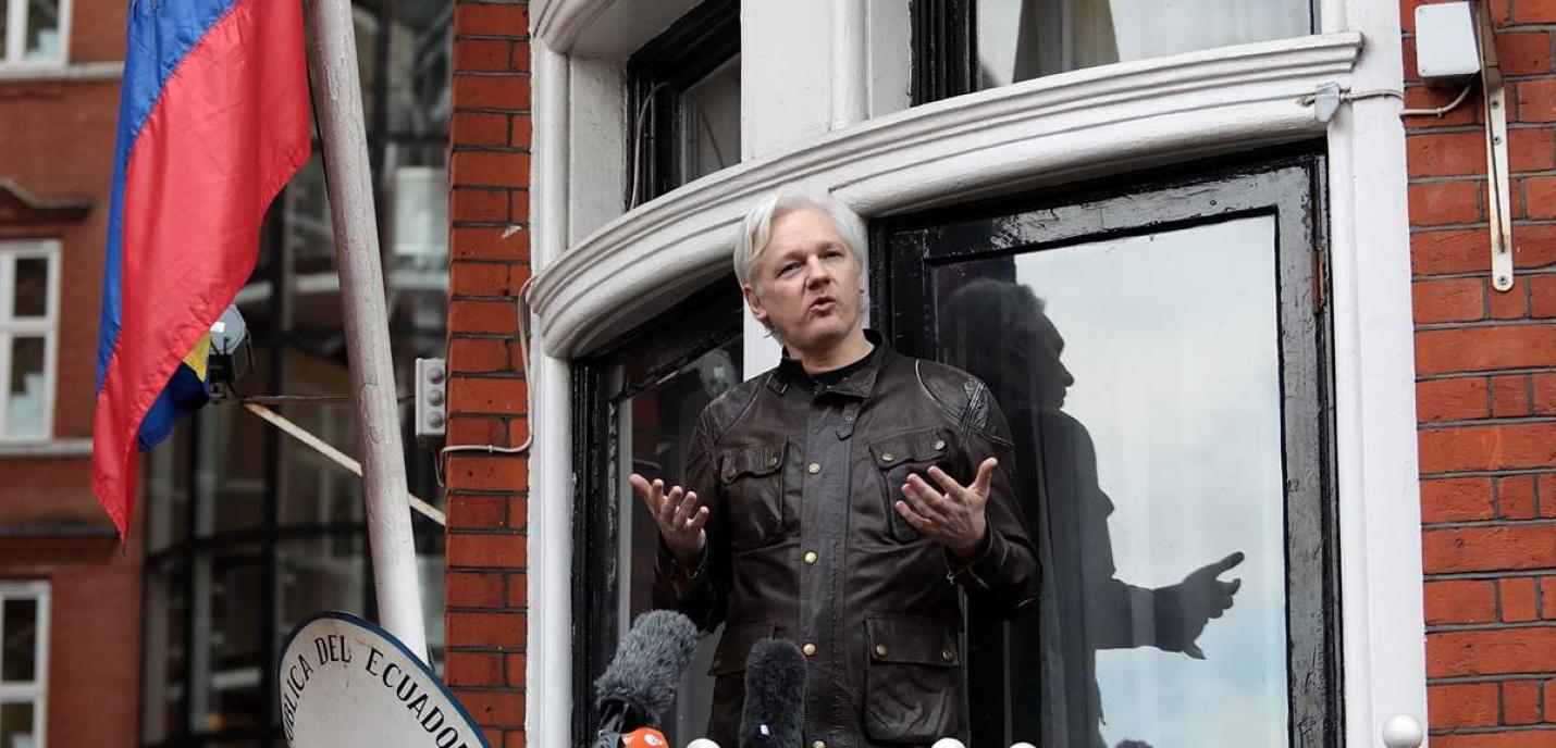  Julian Assange