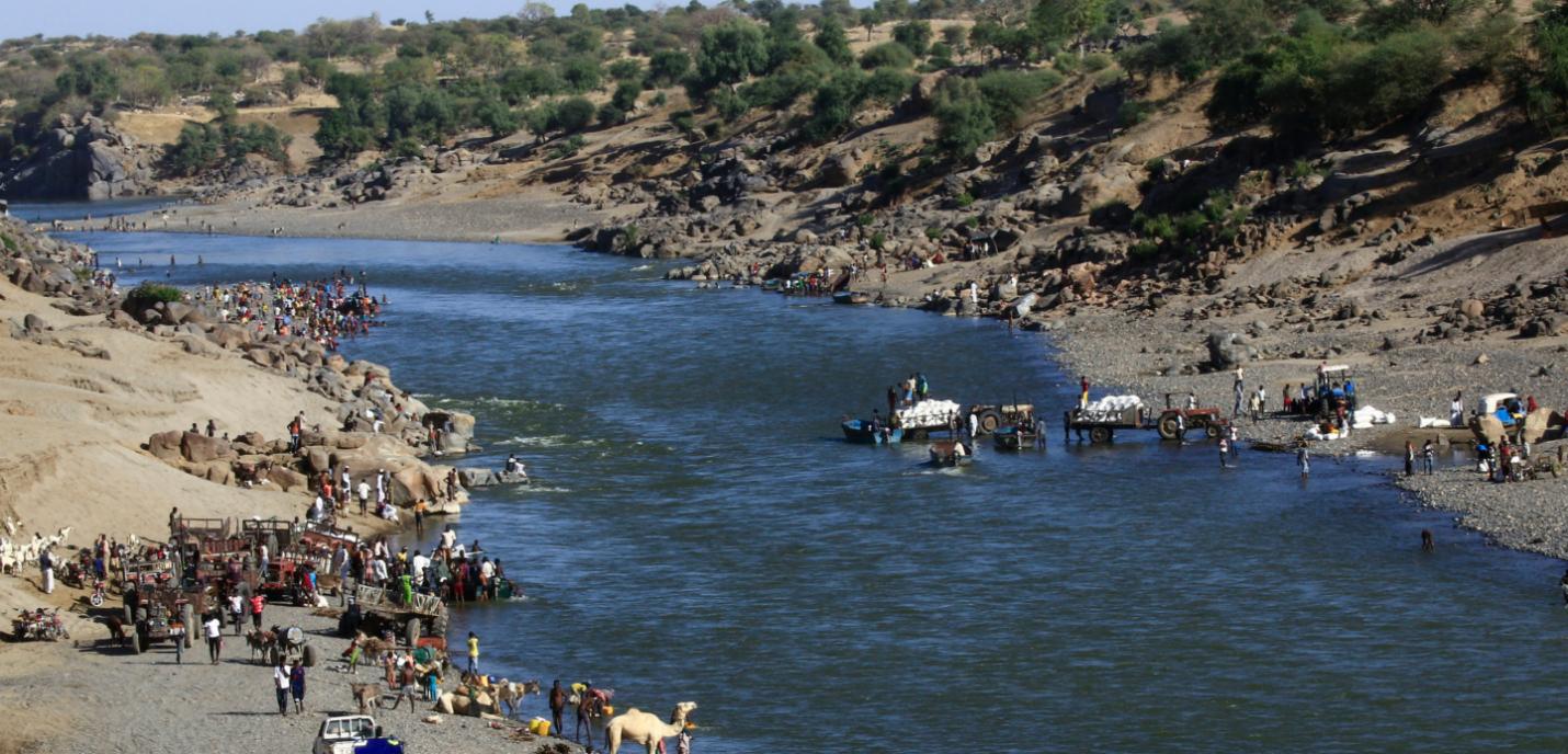 Rivière bleue en Éthiopie