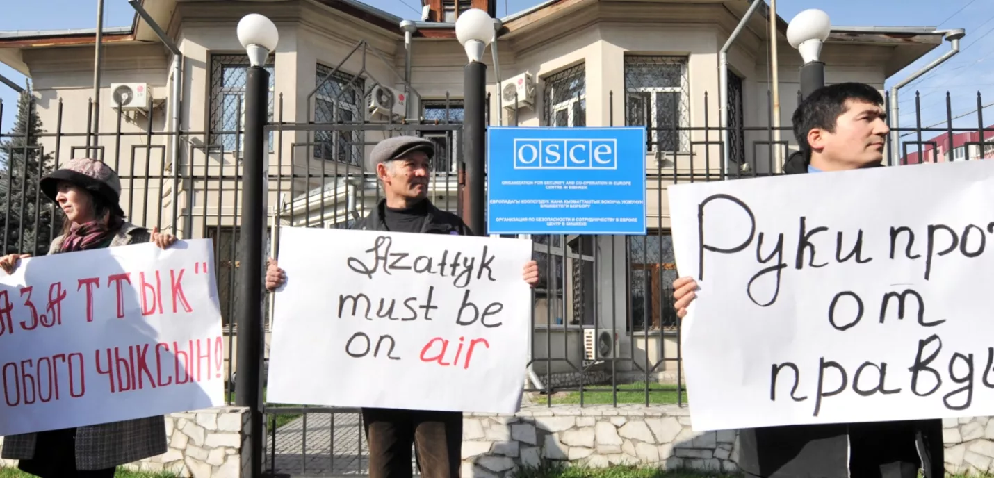 Manifestation devant l'OSCE 