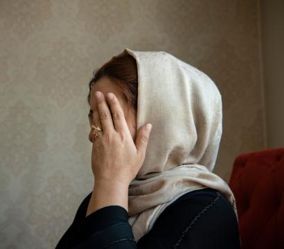 Afghanistan-femme voilée qui cache son visage