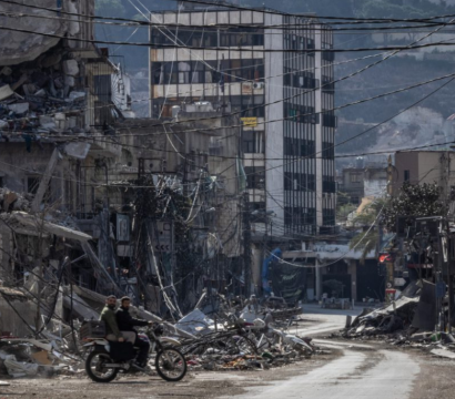 Des immeubles effondrés en pleine rue au Liban