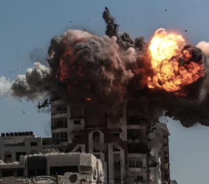 Explosion d'un immeuble à Gaza