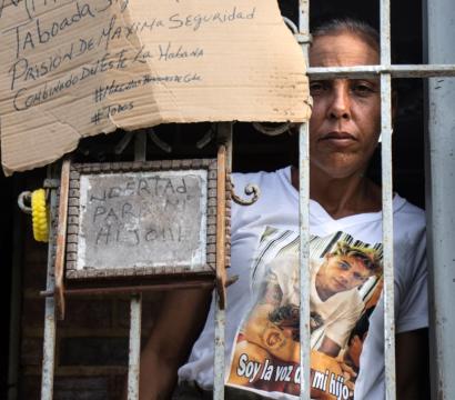 Photo d'une personne emprisonnée